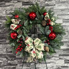 Red festive wreath